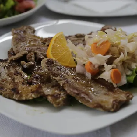 بيت ضيافة Bar Restorant Kristal *